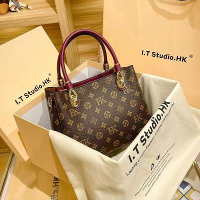 China 2023 Lady Factory Wholesale Designer Handbags Famous Brands Luxury Handbags For Women Shoulder Bag for sale