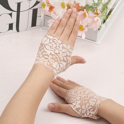 China Lady Lace Half Finger Fashion Sexy Bridal Decorative Scar Tattoo Party Fingerless Women Driving Sunblock Breathable Short Gloves for sale