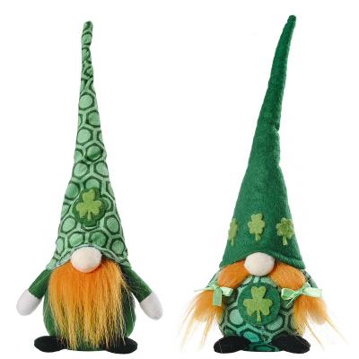 China Irish Festival Decorations St Patrick's Day Decorations Dolls Holding Big Green Leaves Gnome for sale