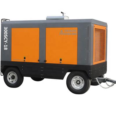 China New type lubricated high quality 300SCY-18 25m3/min 18bar portable large screw air compressor equipped with 310kw diesel engine for sale