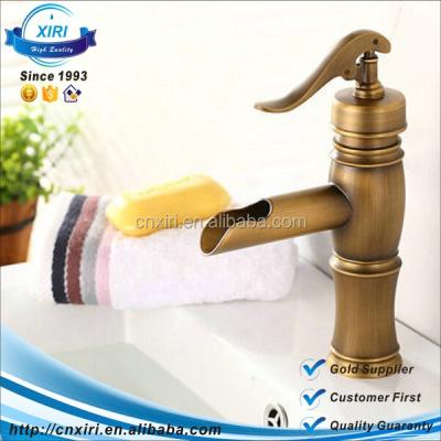 China Traditional High Quality Antique Finish Bathroom Basin Mixer Brass Deck Mounted Single Handle Faucets AF1019 for sale