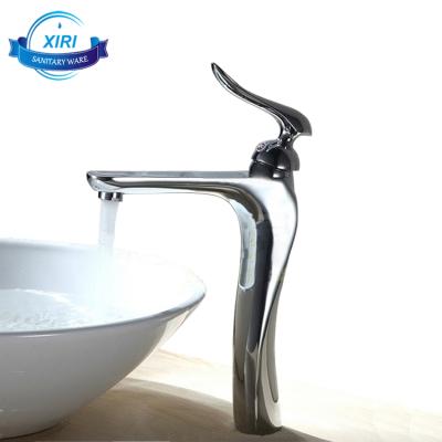 China Modern Single Chromed Brass Basin Faucet Mixer Tap Faucet For Bathroom XiRi-8715 for sale