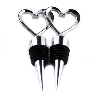 China Die casting zinc alloy heart shape love wine accessories chrome plated wine bottle stopper wedding favor logo engrave for sale