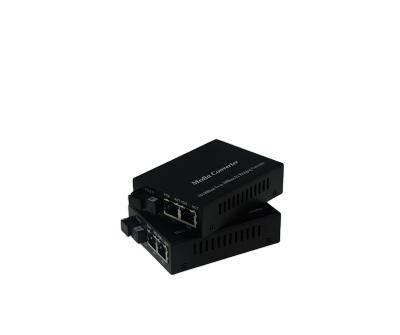 China FTTH 10/100M Optical Media Converter 850nm MM 550m SC Media Converter With 1Fiber Port 2 RJ-45 Ports for sale