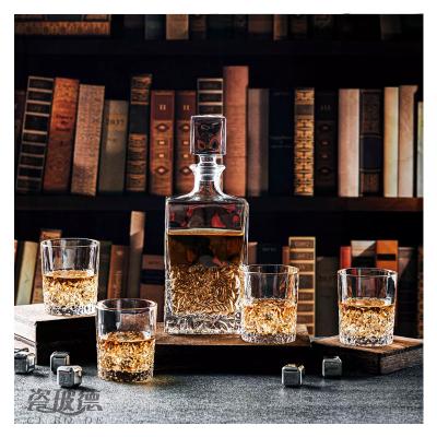 China Creative Wholesale Customized Glass Tumbler Whiskey Cup Set Creative Bar Drinking Design Bar Set New Etched Crystal Shot Whiskey Glasses for sale