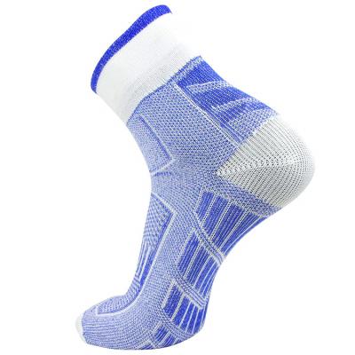 China Antibacterial Custom Compression Ankle Crew Sports Sock For Men's Athletic Performance Running Socks for sale