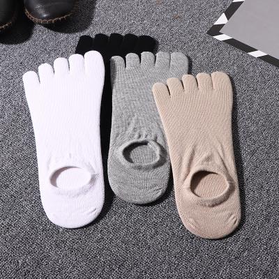 China Custom Breathable Men QUICK DRY No Show Ankle 5 Toe Socks Five Finger Running Socks for sale