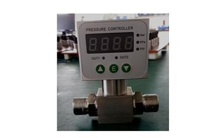 China HPT-7 0-10V ,0-5V ,4-20mA  Differential Pressure controller and switch for sale