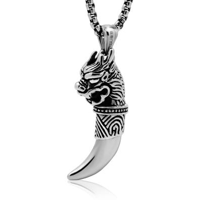 China Environmental Friendly Stainless Steel Wolf Head Spike Pendant Fashion Necklace Men's Titanium Steel Jewelry From Retro for sale