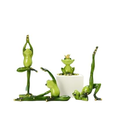 China Creative Glass Yoga Frog Resin Decoration Perfect Gift for TV Cabinet and Wine Cabinet for sale