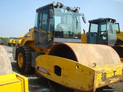 China Uniform Pressure Humanized Compactor Vibratory Roller Construction Equipment for sale