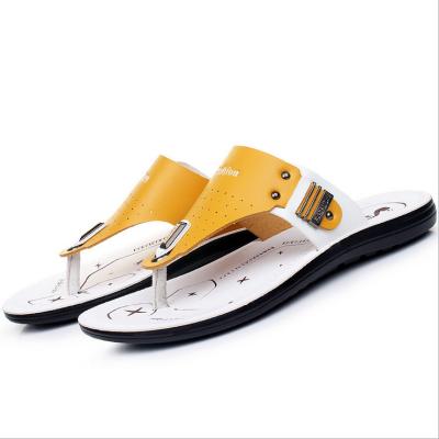 China Outdoor echte leren slippers voor mannen Handgemaakte ronde tenen voor mannen Beach Flip Flops Te koop