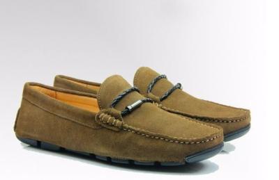 China Handgefertigte Männer Suede Wanderschuhe Nicht rutschfeste Echtleder Moccasin Gommino Schuhe zu verkaufen