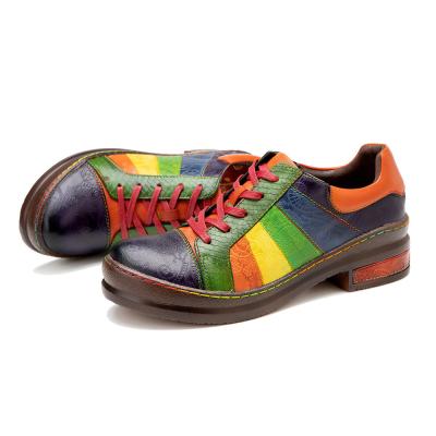 China Casual hand gepolijst regenboog platte schoenen klassieke dames lederen jurk schoenen Te koop