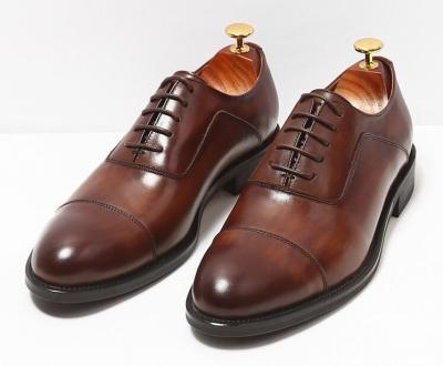 China Plain Toe Mens Bruin Lace Up Dress Schoenen maat op maat met Waxy Leather Finish Te koop