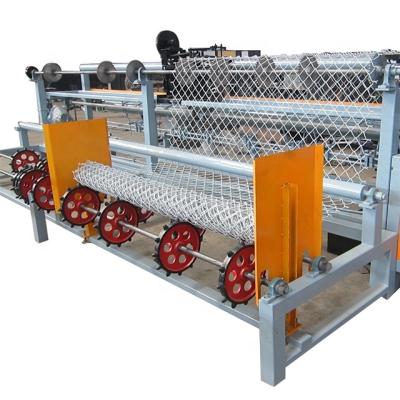 China Guide Chain Link Fence Machine Full Automatic Stadium Fence Production Machine for sale