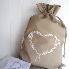 China Customized Drawstring Embroidered Tote Bags Canvas With Heart Graphics for sale