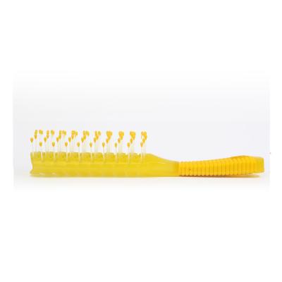 China Wholesale Home Hair Comb 2019 New Design Unique Nylon Plastic Wide Teeth for sale