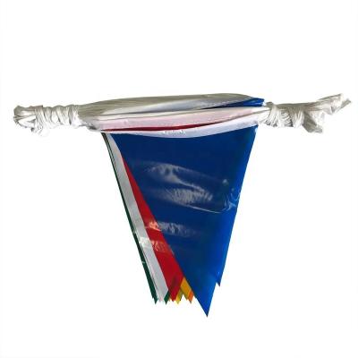 China Pennant PE Pennant Safety Flags / Triangle Pennant Multicolor Promotional Flag for sale