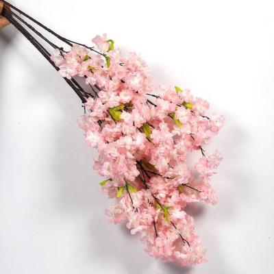 China 2019 Realistic New Style Artificial Cherry Blossom Centerpieces Wedding Decor For Sale for sale