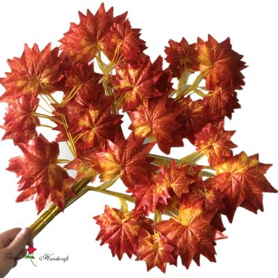 China Best Quality QSLH-T039 Cheap Silk Faux Leaves Artificial Maple Leaves For Home Decoration for sale