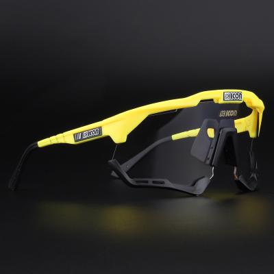 China Oversized Quality Gafas Fotocromaticas Ciclismo de PC Bicycle Sport Uv400 Photochromic Cycle Glasses for sale