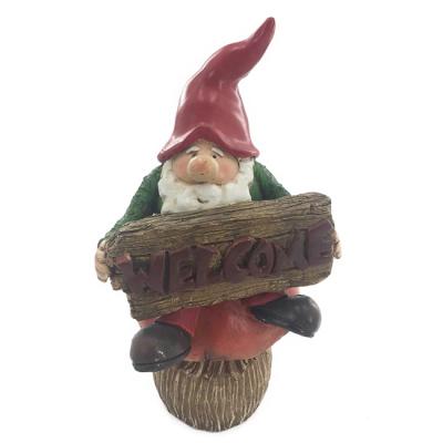 China Hot Selling Europe Polyresin Gnome Statue For Lawn Garden for sale