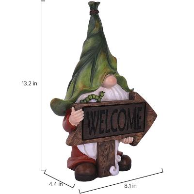 China Outdoor Indoor Patio Lawn Ornament Resin Solar Gnome USA Decoration Gnome Statue for sale