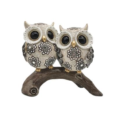 China Modern Home Decoration Owl Europe Resin Home Decor Accessories Indoor Statue for sale