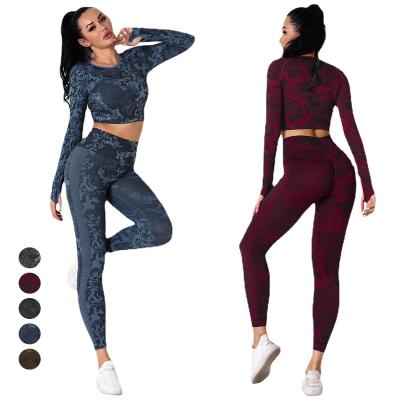 China New In 2021 Custom Size Water Resistant Women Fitness Seamless Sports Workout Top 2 Piece Yoga Set Suit for sale