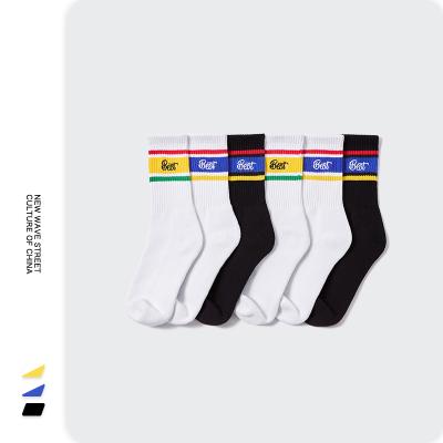 China QUICK DRY Custom Color Hip-Hop Street Fashion Neutral Striped Men Women Embroidered Socks for sale