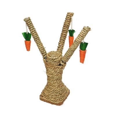 China Viable natural thinkerpet routwining straw rope with carrot toy scratcher scratching post for sale