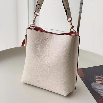 China Other Wholesale High Quality Designer Bags 2023 Luxury Women's Tote Purses And Factory Fashion 5A Handbags for sale