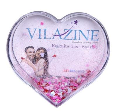 China Custom Plastic Transparent Water Ball Picture Frame Vinyl Globe Europe Snow Heart Acrylic Photo Frame for sale