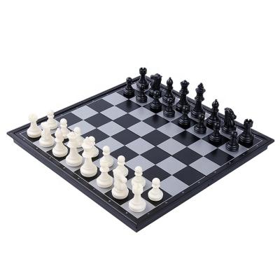 China Adults Wooden Portable Black And White Magnetic Chess Kids Folding Folding Chess Board Box for sale