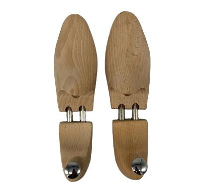 China Lightweight Shoe Tree Stretcher Cedar Wooden Custom Adjustable Shoe Trees for sale