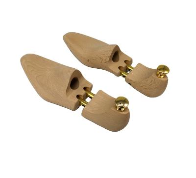 China Wholesale Custom Lightweight Adjustable Wooden Shoe Stretcher Wooden Shoe Tree for sale