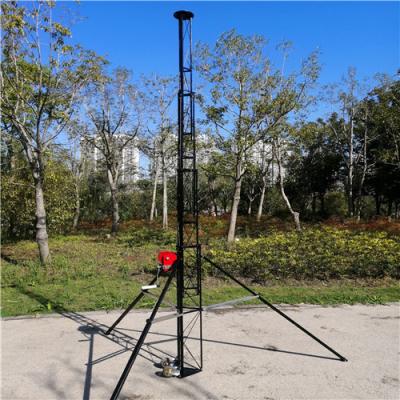 China Célula de las telecomunicaciones los 30M Sectional Aluminum Guyed en torre de la rueda en venta