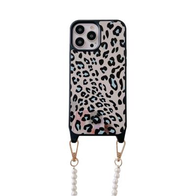 China Custom Low MOQ Fashion Leopard Pattern Stock Mirror Necklace Cross - Body Do Ups Pearl Sling Cross Body Bang Phone Case For iPhone 12 for sale