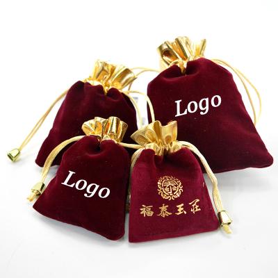 China Fashionable Jewelry Pouch Drawstring Velvet Jewelry Factory Custom Packaging Bag with Gold Suction String for sale