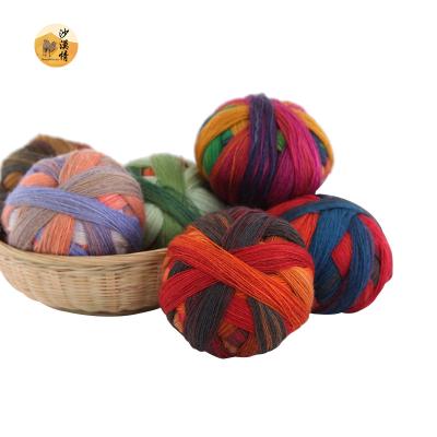 China Wholesale Anti-pilling Dyed Wool Yarn Factory 800 Meters Wholesale Long Wool Dyed Hand Knitted Shawl Knitted Australian Wool Yarn for sale