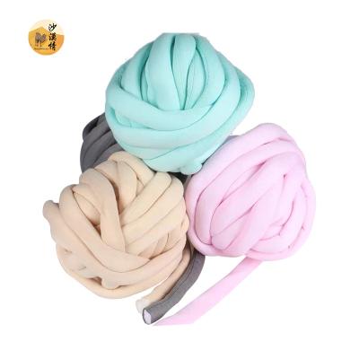 China Giant 250g 3cm Natural Wholesale Baby Crochet Hand Knitting Tube Blended Blend Super Chunky Chunky Merino Wool Yarn for sale