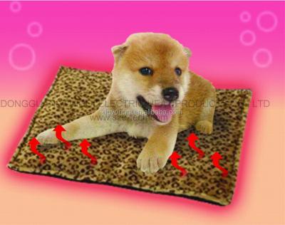 China Sustainable Brands OEM Self Heating Pet / Cat Mat to keep your pet warm and reversible and washable for easy maintenance - 23in x 30in for sale