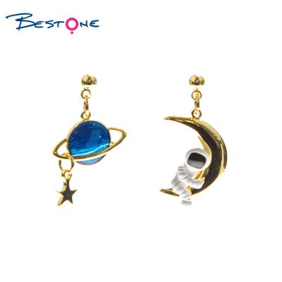 China Bestone TRENDY ready to ship astronaut gold earrings dangle star earrings for sale