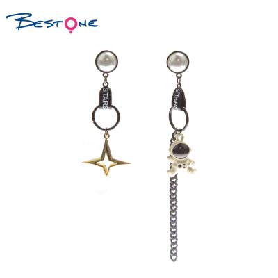 China Bestone TRENDY ready to ship astronaut gold earrings dangle star earrings for sale