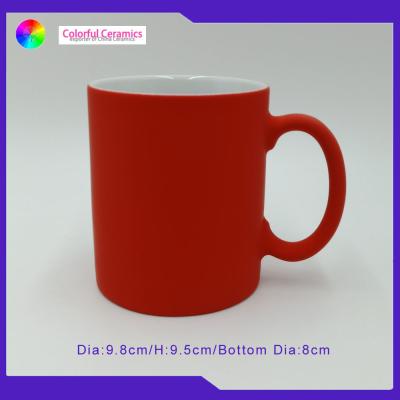 China Soft Milk Ceramic Coffee Mug Set Portable Personalised Color Printed for sale