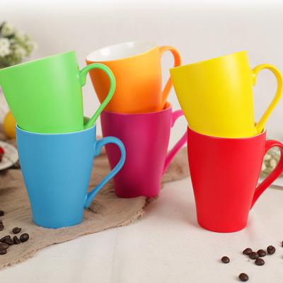 China Frosted Glazed Milk Coffee Custom Ceramic Coffee Mugs Microwave Safe Cadmium Free for sale