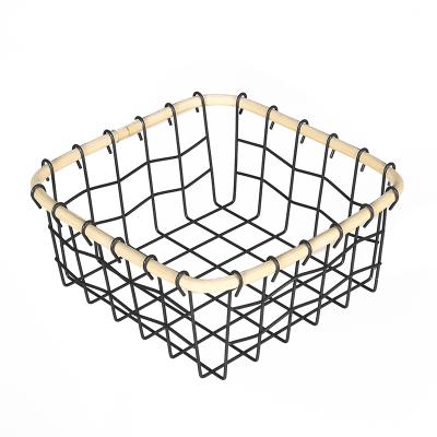 China Stocked Storage Basket Pantry White Metal Wire Basket White Wire Basket for sale