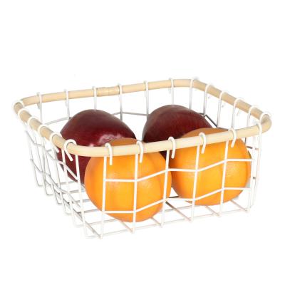 China Metal Wire Mesh Basket Storage Bin Baskets Food Stored Organizer with Wooden Handle for sale