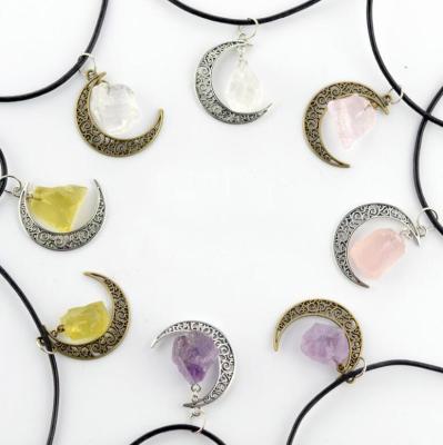 China Hot Selling Fashion Gold Natural Raw Stone Crystal Therapy Crystal Pendant Necklace Romantic Moon For Women for sale